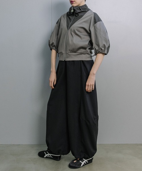 MARECHAL TERRE（マルシャルテル）の「【UVカット/接触冷感/吸水速乾/防シワ】ライトブルゾン（ブルゾン・レディース・ブラック/オフホワイト/チャコールグレー/ネイビー・MEDIUM）」の18枚目の写真