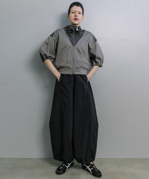 MARECHAL TERRE（マルシャルテル）の「【UVカット/接触冷感/吸水速乾/防シワ】ライトブルゾン（ブルゾン・レディース・ブラック/オフホワイト/チャコールグレー/ネイビー・MEDIUM）」の19枚目の写真