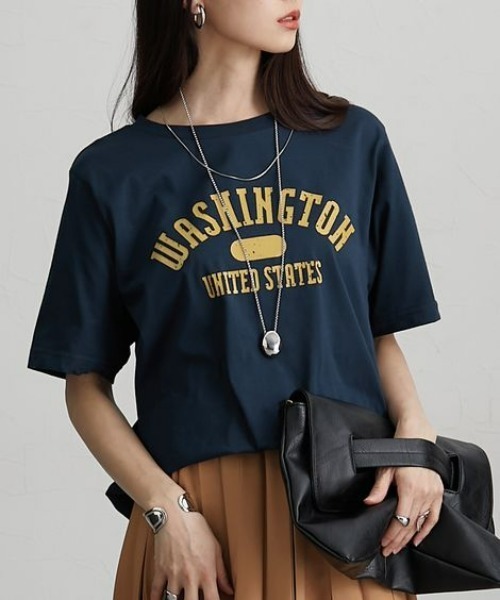 Soiunique（スワユニーク）の「【接触冷感・吸水速乾】　カレッジロゴデザイン半袖Ｔシャツ　［Soiunique］（Tシャツ/カットソー・レディース・ブラウン/ネイビー/ブラック・M/L/LL）」の3枚目の写真