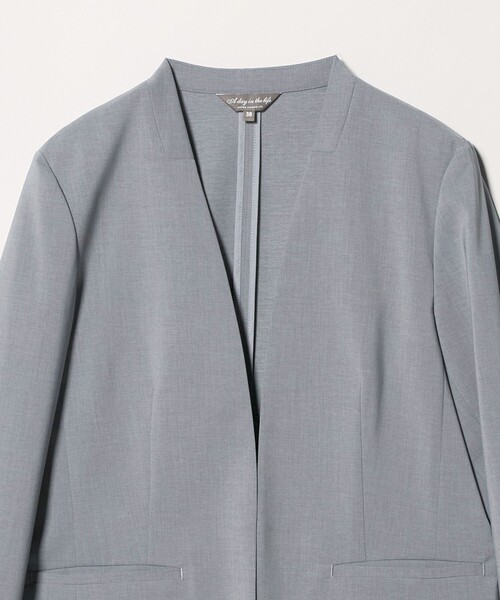 A DAY IN THE LIFE UNITED ARROWS(アデイインザライフユナイテッドアローズ)の「ライトツイル Vネックジャケット ‐セットアップ対応・マシンウォッシャブル‐<A DAY IN THE LIFE>(ノーカラージャケット・レディース・ネイビー/ダークグレー/ライトブルー・36/40/38)」の10枚目の写真