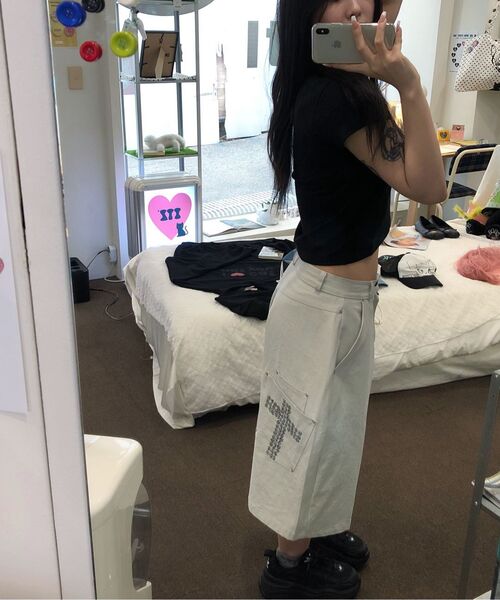 ITZAVIBE(イッザバイブ)の「CROSS POCKET BERMUDA PANTS - LIGHT GRAY(その他パンツ・レディース・その他・MEDIUM/LARGE)」の9枚目の写真