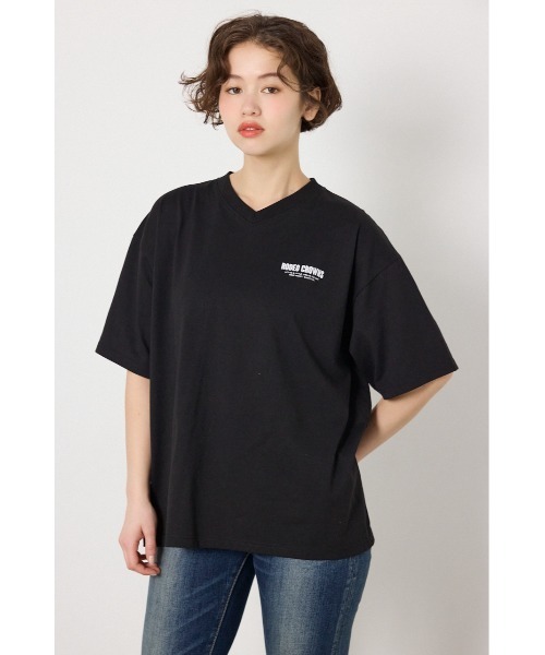 RODEO CROWNS WIDE BOWL(ロデオクラウンズワイドボウル)の「エンボスロゴVネックTシャツ(Tシャツ/カットソー・レディース・オフホワイト/ピンク/ブラック/サックスブルー・MEDIUM/LARGE)」の3枚目の写真
