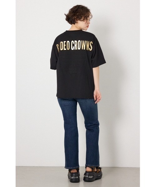 RODEO CROWNS WIDE BOWL(ロデオクラウンズワイドボウル)の「エンボスロゴVネックTシャツ(Tシャツ/カットソー・レディース・オフホワイト/ピンク/ブラック/サックスブルー・MEDIUM/LARGE)」の9枚目の写真