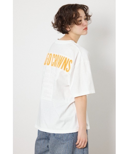 RODEO CROWNS WIDE BOWL(ロデオクラウンズワイドボウル)の「エンボスロゴVネックTシャツ(Tシャツ/カットソー・レディース・オフホワイト/ピンク/ブラック/サックスブルー・MEDIUM/LARGE)」の10枚目の写真