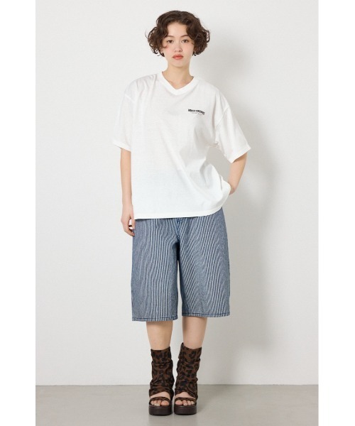 RODEO CROWNS WIDE BOWL(ロデオクラウンズワイドボウル)の「エンボスロゴVネックTシャツ(Tシャツ/カットソー・レディース・オフホワイト/ピンク/ブラック/サックスブルー・MEDIUM/LARGE)」の14枚目の写真