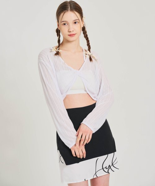 HYEYEONG KIM(ヘヨン キム)の「バックインターレースカバーアップトップ-ホワイト(その他トップス・レディース・その他・FREE)」の1枚目の写真