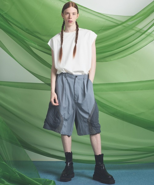 MAISON SPECIAL(メゾンスペシャル)の「《UNISEX》3D Pocket Curve Switching Prime-Wide One-tuck Shorts/3Dポケットカーブ切替プライムワイドワンタックショーツ【MAISON SPECIAL/メゾンスペシャル】(その他パンツ・メンズ・ブラック/サックスブルー・0/1/2)」の4枚目の写真