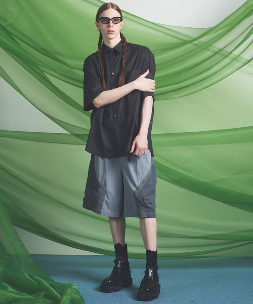 MAISON SPECIAL(メゾンスペシャル)の「《UNISEX》3D Pocket Curve Switching Prime-Wide One-tuck Shorts/3Dポケットカーブ切替プライムワイドワンタックショーツ【MAISON SPECIAL/メゾンスペシャル】(その他パンツ・メンズ・ブラック/サックスブルー・0/1/2)」の3枚目の写真