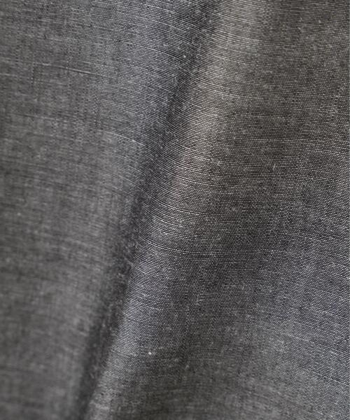 MARGARET HOWELL(マーガレットハウエル)の「COTTON RAMIE CHAMBRAY(テーラードジャケット・レディース・グレー/ブラウン・1/2)」の8枚目の写真