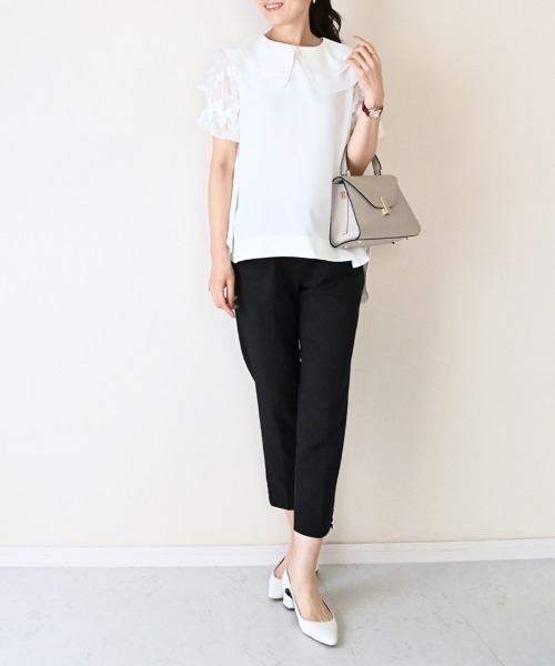 Neige(ネージュ)の「フローラルペタルショートスリーブブラウス(シャツ/ブラウス・レディース・ブラック/ホワイト・ONE SIZE)」の4枚目の写真