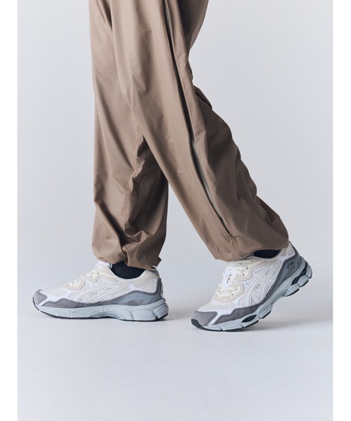 ASICS(アシックス)の「GEL-NYC / ゲルエヌワイシー(スニーカー・メンズ・ホワイト×グレー・23.5/29.5/27/25.5/27.5/24/23/26/28/25/29/26.5/28.5/24.5)」の15枚目の写真