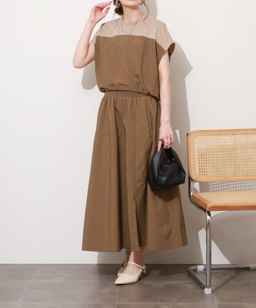 EGLANTINE(エグランティーヌ)の「EGLANTINE 2ピースセットワンピース ノースリーブ(ワンピース・レディース・サンドベージュ/カーキ・38)」の17枚目の写真