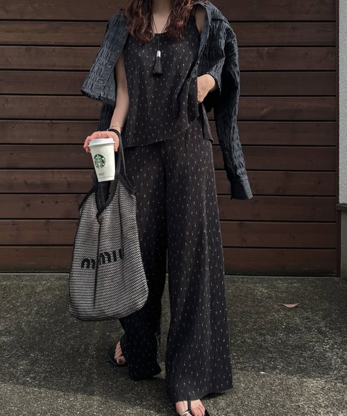 WILLFULLY(ウィルフリー)の「glitter cord flare pleats camisole(キャミソール・レディース・ダークブラウン/ブラック系その他/モスグリーン・FREE)」の7枚目の写真