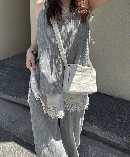 WILLFULLY(ウィルフリー)の「glitter cord flare pleats camisole(キャミソール・レディース・ダークブラウン/ブラック系その他/モスグリーン・FREE)」の18枚目の写真