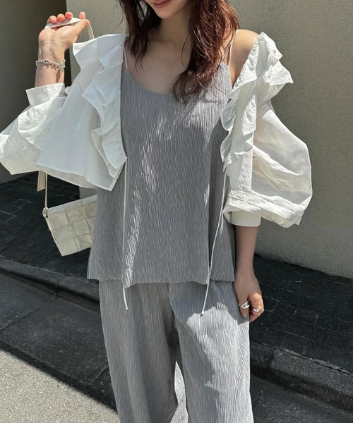WILLFULLY(ウィルフリー)の「glitter cord flare pleats camisole(キャミソール・レディース・ダークブラウン/ブラック系その他/モスグリーン・FREE)」の19枚目の写真