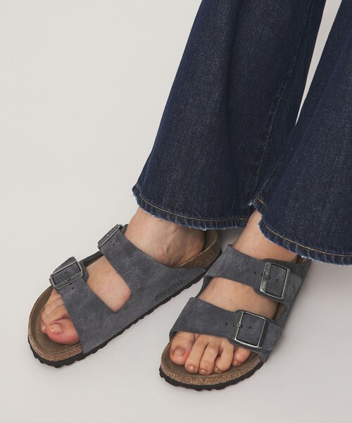 BIRKENSTOCK（ビルケンシュトック）の「＜BIRKENSTOCK＞アリゾナ サンダル（サンダル・レディース・ダークグレー・36/37/35/38）」の2枚目の写真