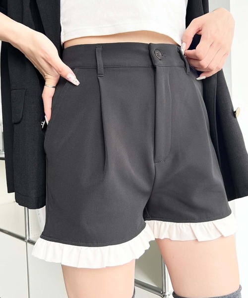 moment+(モーメントプラス)の「配色フリルスラックスショートパンツ(その他パンツ・レディース・チャコールグレー/ネイビー/アイボリー/ブラック・M/L)」の18枚目の写真