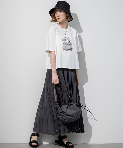 23区 S（ニジュウサンクチイサイサイズ）の「Lauren Rolwing コラボ グラフィックプリント フレア Tシャツ（Tシャツ/カットソー・レディース・ホワイト系1・32）」の2枚目の写真