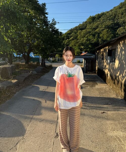 LAUGHER（ラファー）の「トマトTシャツ - ホワイト（Tシャツ/カットソー・レディース・ホワイト・MEDIUM/LARGE/X-LARGE）」の13枚目の写真
