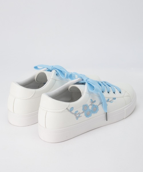 Lace Ladies(レースレディース)の「配色 フラワー レースアップ ローカット スニーカー(スニーカー・レディース・ブルー/ピンク・22.5cm/23cm/23.5cm/24cm/24.5cm/25cm)」の19枚目の写真