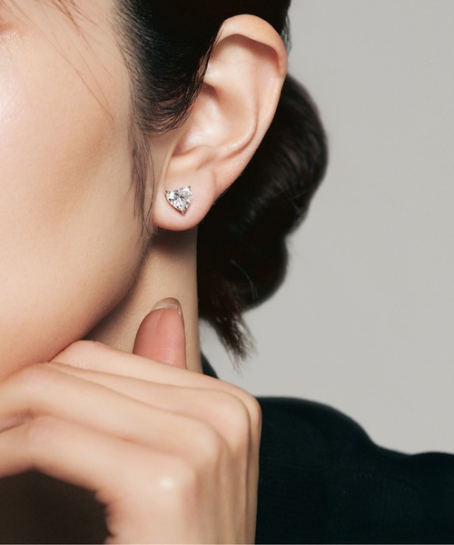 UNITED JEWELS(ユナイテッドジュエルズ)の「Pt900 ラボグロウンダイヤモンド ピアス(ハート)(ピアス(両耳用)・レディース・プラチナム・FREE)」の3枚目の写真