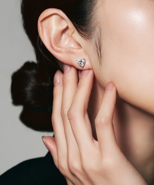 UNITED JEWELS(ユナイテッドジュエルズ)の「Pt900 ラボグロウンダイヤモンド ピアス(ハート)(ピアス(両耳用)・レディース・プラチナム・FREE)」の4枚目の写真