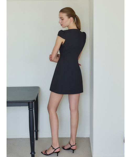 LETQSTUDIO(レチケットスタジオ)の「スリムボタンダウンドレス、ブラック(ワンピース・レディース・その他・SMALL/MEDIUM)」の4枚目の写真
