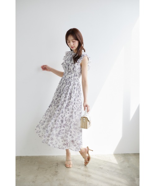 tocco closet（トッコ　クローゼット）の「リボン付きウエストシャーリングアンティークフラワープリントプリーツワンピース（ワンピース・レディース・チャコールグレー/バーガンディー・M）」の5枚目の写真