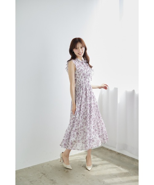 tocco closet（トッコ　クローゼット）の「リボン付きウエストシャーリングアンティークフラワープリントプリーツワンピース（ワンピース・レディース・チャコールグレー/バーガンディー・M）」の15枚目の写真
