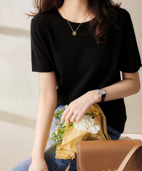 Samurnit — полусланцевый короткий рукав T‑shirt (скоротечный стиль)