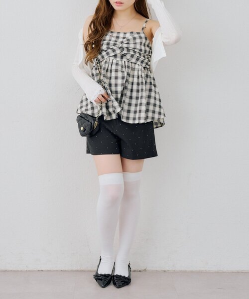 continuer de NICE CLAUP(コンティニューデナイスクラップ)の「胸元のリボンツイストがかわいい、キャミブラウス(シャツ/ブラウス・レディース・チェック/ブラック/オフホワイト/ドット・FREE)」の15枚目の写真