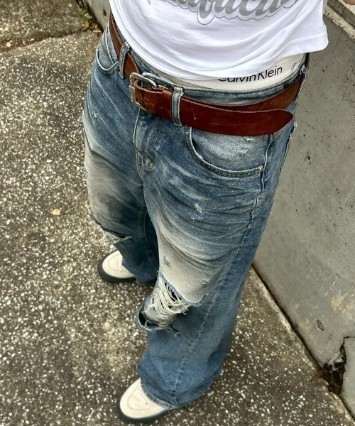 Chikashitsu +(チカシツプラス)の「【Chikashitsu +】super-destroyed damage wide denim pants / 【チカシツプラス】スーパーデストロイドダメージワイドデニムパンツ(デニムパンツ・メンズ・ブルー・M/S)」の19枚目の写真