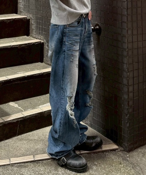 Chikashitsu +(チカシツプラス)の「【Chikashitsu +】super-destroyed damage wide denim pants / 【チカシツプラス】スーパーデストロイドダメージワイドデニムパンツ(デニムパンツ・メンズ・ブルー・M/S)」の11枚目の写真