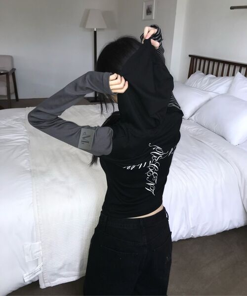 MUCENT（ムセント）の「アビオストライプ配色フードパーカー（パーカー・レディース・ブラック・FREE）」の8枚目の写真