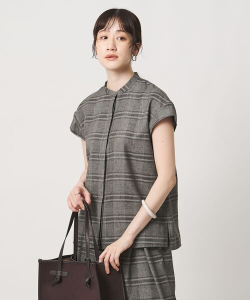 UNITED ARROWS（ユナイテッドアローズ）の「チェック バンドカラー フレンチスリーブ シャツ ‐ウォッシャブル‐（シャツ/ブラウス・レディース・その他2/その他7・FREE）」の2枚目の写真