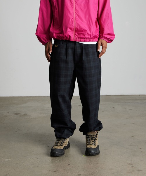 HUF(ハフ)の「CROMER PLAID PANT(デニムパンツ・メンズ・ブラック・30/28/36/34/32)」の1枚目の写真