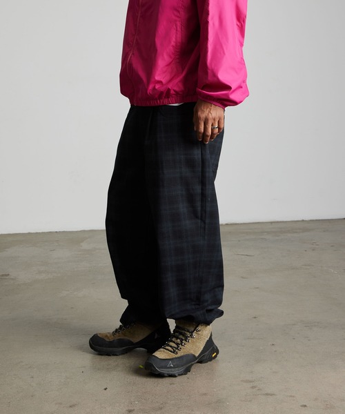 HUF(ハフ)の「CROMER PLAID PANT(デニムパンツ・メンズ・ブラック・30/28/36/34/32)」の4枚目の写真
