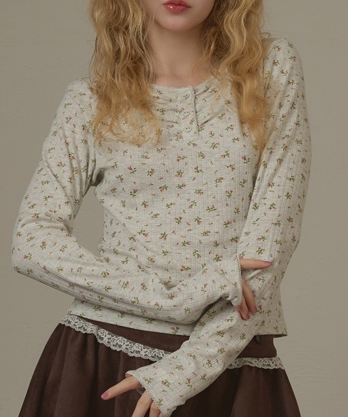 hazyl(ヘイジル)の「gather henry long sleeve T-shirt/ギャザーヘンリーロンT(Tシャツ/カットソー・レディース・ネイビー/オフホワイト/ナチュラル・フリー)」の3枚目の写真