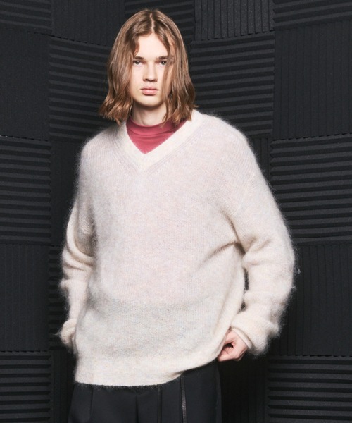 MAISON SPECIAL（メゾンスペシャル）の「《UNISEX》キッドモヘヤプライムオーバーVネックセーター/Kid Mohair Prime-Over V-neck Sweater【MAISON SPECIAL/メゾンスペシャル】（ニット/セーター・メンズ・ホワイト/キャメル/ラベンダー・2/1/0）」の2枚目の写真