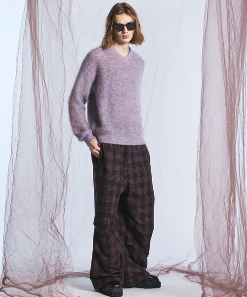 MAISON SPECIAL（メゾンスペシャル）の「《UNISEX》キッドモヘヤプライムオーバーVネックセーター/Kid Mohair Prime-Over V-neck Sweater【MAISON SPECIAL/メゾンスペシャル】（ニット/セーター・メンズ・ホワイト/キャメル/ラベンダー・2/1/0）」の4枚目の写真
