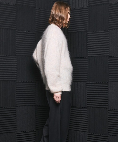 MAISON SPECIAL（メゾンスペシャル）の「《UNISEX》キッドモヘヤプライムオーバーVネックセーター/Kid Mohair Prime-Over V-neck Sweater【MAISON SPECIAL/メゾンスペシャル】（ニット/セーター・メンズ・ホワイト/キャメル/ラベンダー・2/1/0）」の19枚目の写真