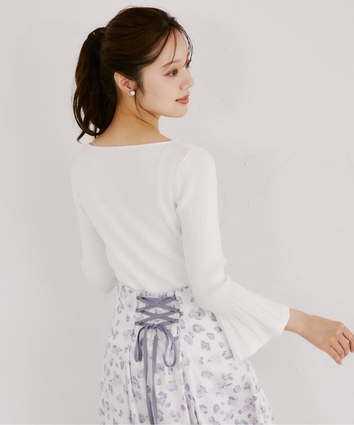 tocco closet（トッコ　クローゼット）の「ハートネックフレアスリーブリブニットプルオーバー（ニット/セーター・レディース・ブラック/ピンク/アイボリー・M）」の4枚目の写真
