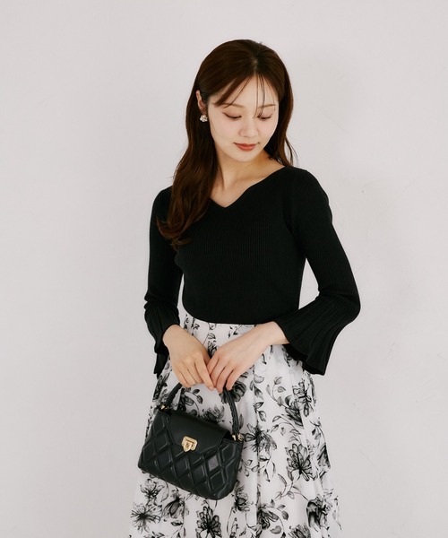 tocco closet（トッコ　クローゼット）の「ハートネックフレアスリーブリブニットプルオーバー（ニット/セーター・レディース・ブラック/ピンク/アイボリー・M）」の7枚目の写真