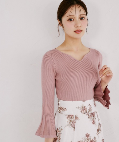 tocco closet（トッコ　クローゼット）の「ハートネックフレアスリーブリブニットプルオーバー（ニット/セーター・レディース・ブラック/ピンク/アイボリー・M）」の17枚目の写真
