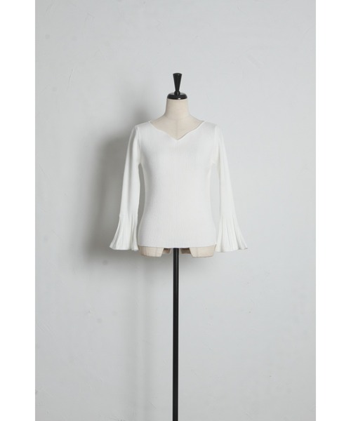 tocco closet（トッコ　クローゼット）の「ハートネックフレアスリーブリブニットプルオーバー（ニット/セーター・レディース・ブラック/ピンク/アイボリー・M）」の21枚目の写真