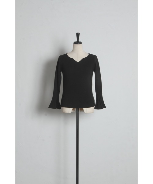 tocco closet（トッコ　クローゼット）の「ハートネックフレアスリーブリブニットプルオーバー（ニット/セーター・レディース・ブラック/ピンク/アイボリー・M）」の22枚目の写真
