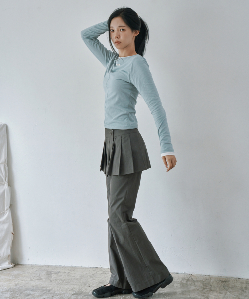 WAARFORWOMAN(ワール・フォー・ウーマン)の「W1152 プリーツレイヤードパンツ_チャコール(その他パンツ・レディース・その他・SMALL/MEDIUM/LARGE)」の4枚目の写真