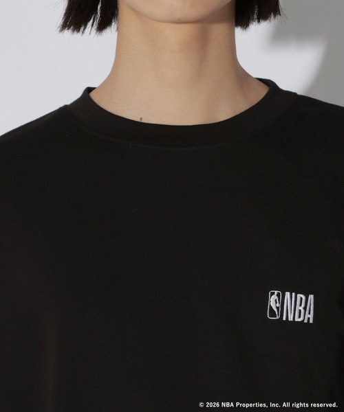 LAKOLE（ラコレ）の「[NBA]ロゴ長袖T / 1057563（Tシャツ/カットソー・メンズ・ブラック/ホワイト/グレー・MEDIUM/LARGE）」の13枚目の写真