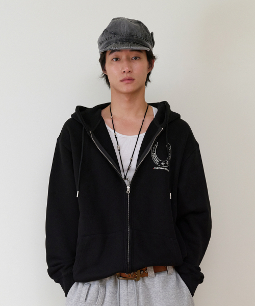 THEVINYLHOUSE（ザバイニルハウス）の「LUCKY HOUSE HOODIE ZIP-UP BLACK（パーカー・メンズ・その他・SMALL/MEDIUM/LARGE）」の6枚目の写真
