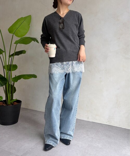 Jena espace merveilleux（ジェナ　エスパスメルヴェイユ）の「ストレッチVネックニット（ニット/セーター・レディース・レッド/オフホワイト/チャコールグレー・FREE）」の9枚目の写真